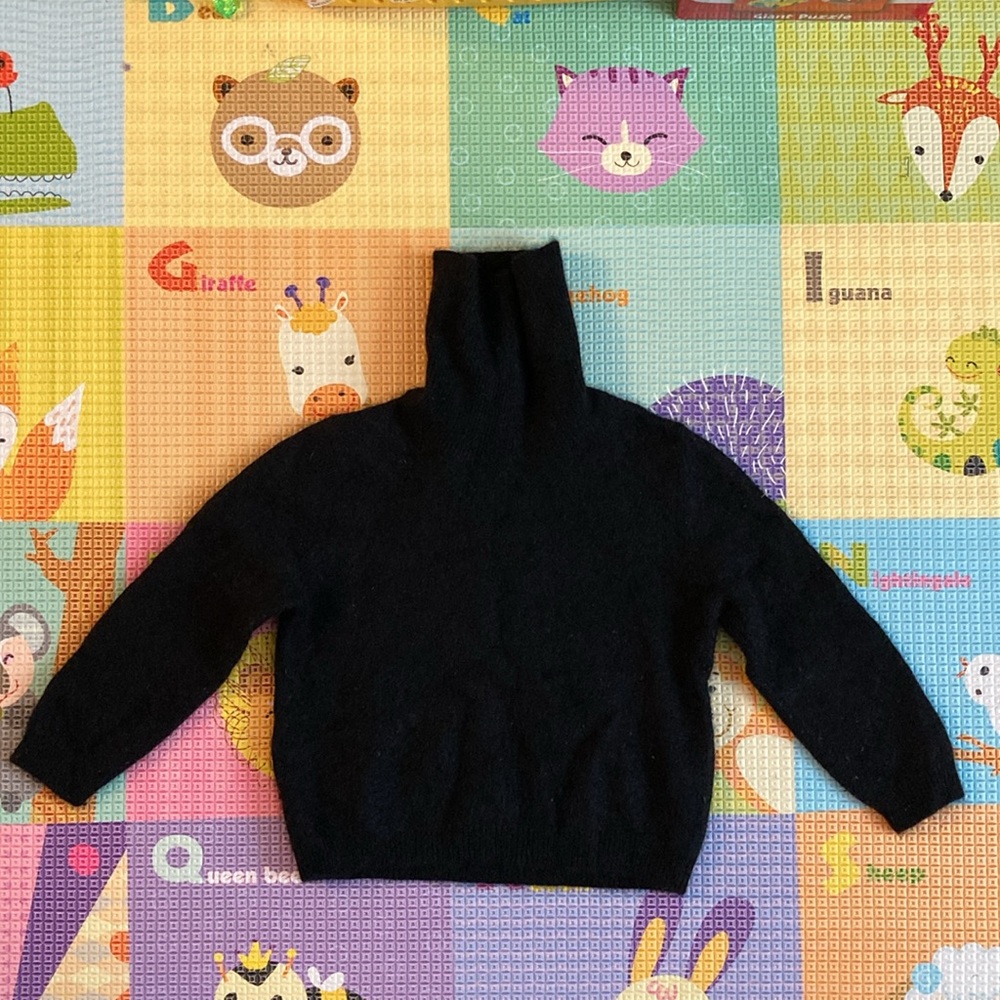 Bergdorf Goodman Black Cashmere Sweater - 3Y